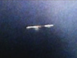 4.Guernsey Cigar Shaped UFO Passanger Photo 2007 UK Video