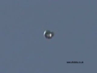 4.Strange object filmed over West Yorkshire Video