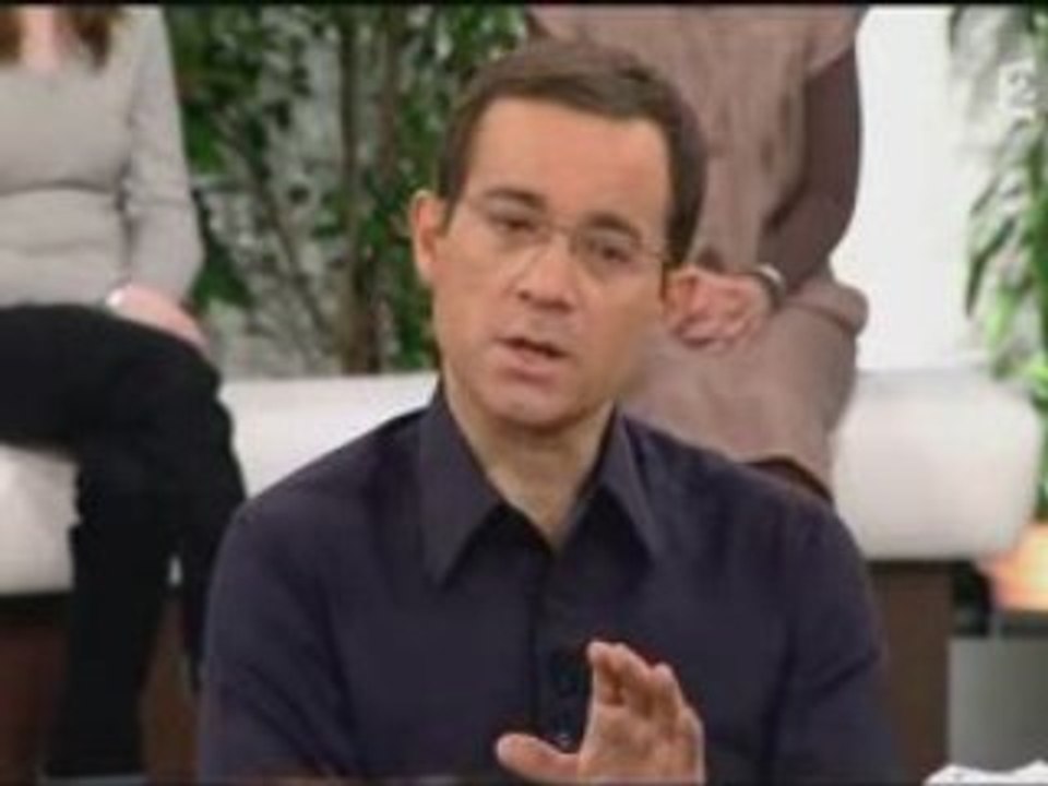 Comment... les pieds sur Terre quand on est célèbre ? (2-3)