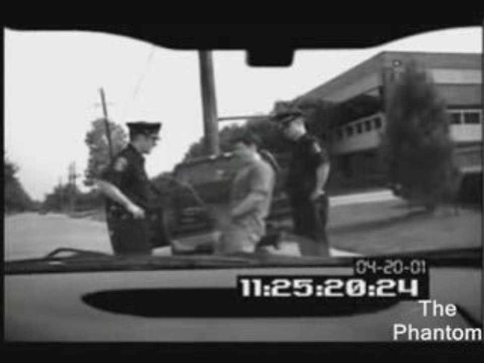 regis le  Cocasse-pipi-policier