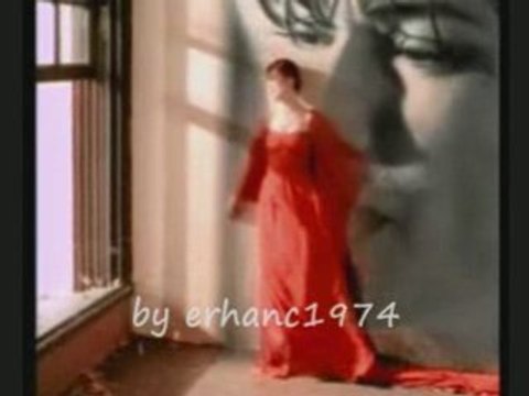 Emel Müftüoglu-HOSGELDIN HÜZÜN video klip NOSTALJI