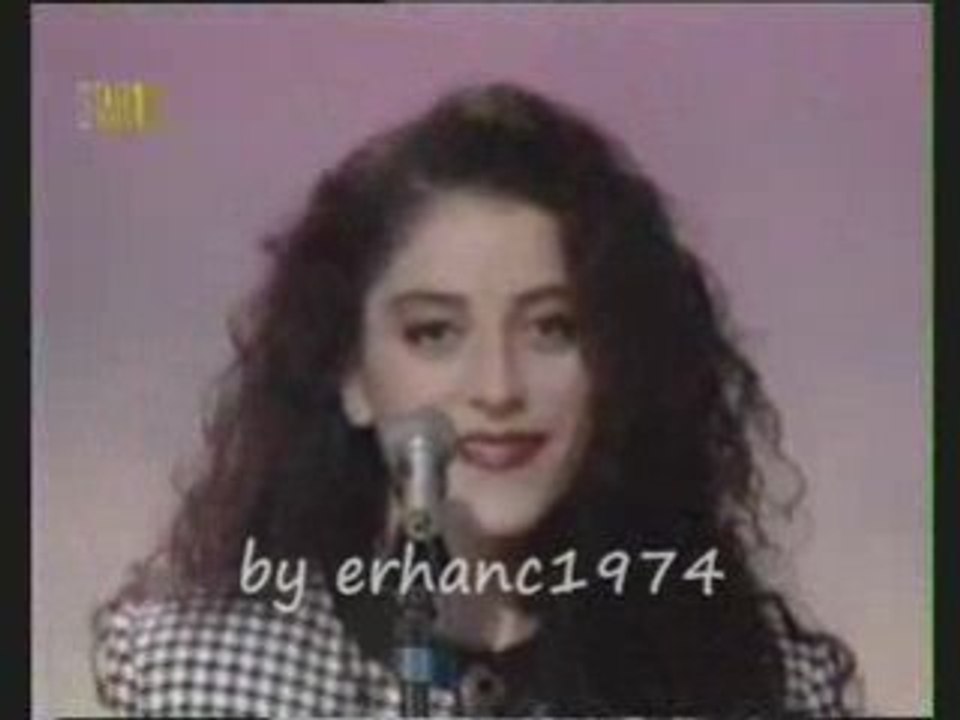 Askin Nur Yengi-NAZLANMA video NOSTALJI star 1