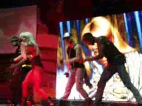 Lady Gaga - Just Dance 1 (Live @ Zénith de Paris 08/02/09)
