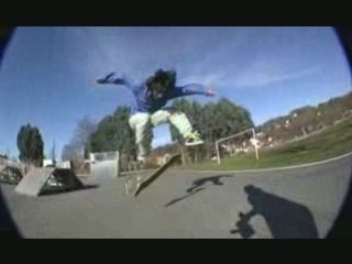 skateboard line : front , faki fs flip  , noli bak