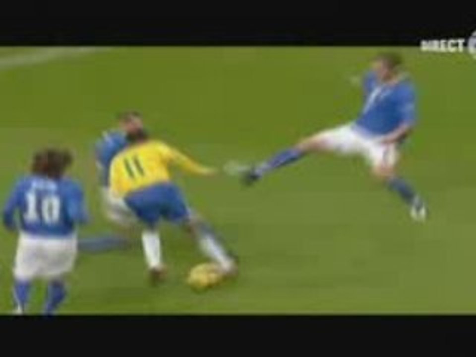 Robinho 2-0 Brazil Italie