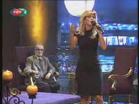 Elif Güresçi - Ayrilik Ümitlerin Ötesinde Bir Sehir