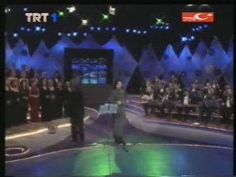 Elif Güresçi Bin hüzün çöktü yine gönlüme aksamla benim