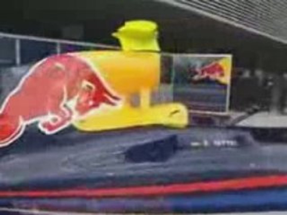 Redbull RB5 Tanıtım videosu 2009