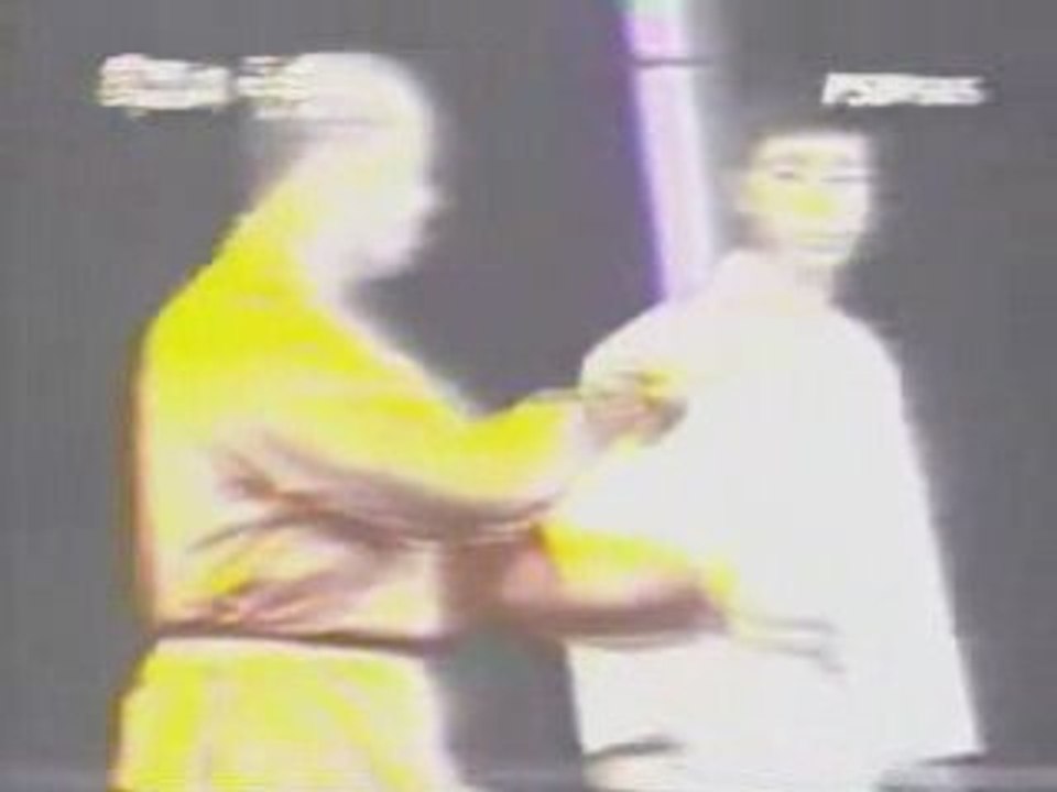 Shaolin Monk VS Taekwondo Master.