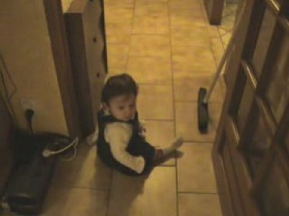 Tenaya se balade à 4 pattes !!