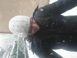 11.02.2oo9_ Bébé et moi sous la neigee