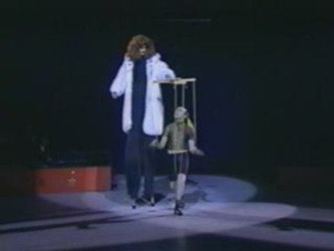 E. KAKOU au cirque d'hiver