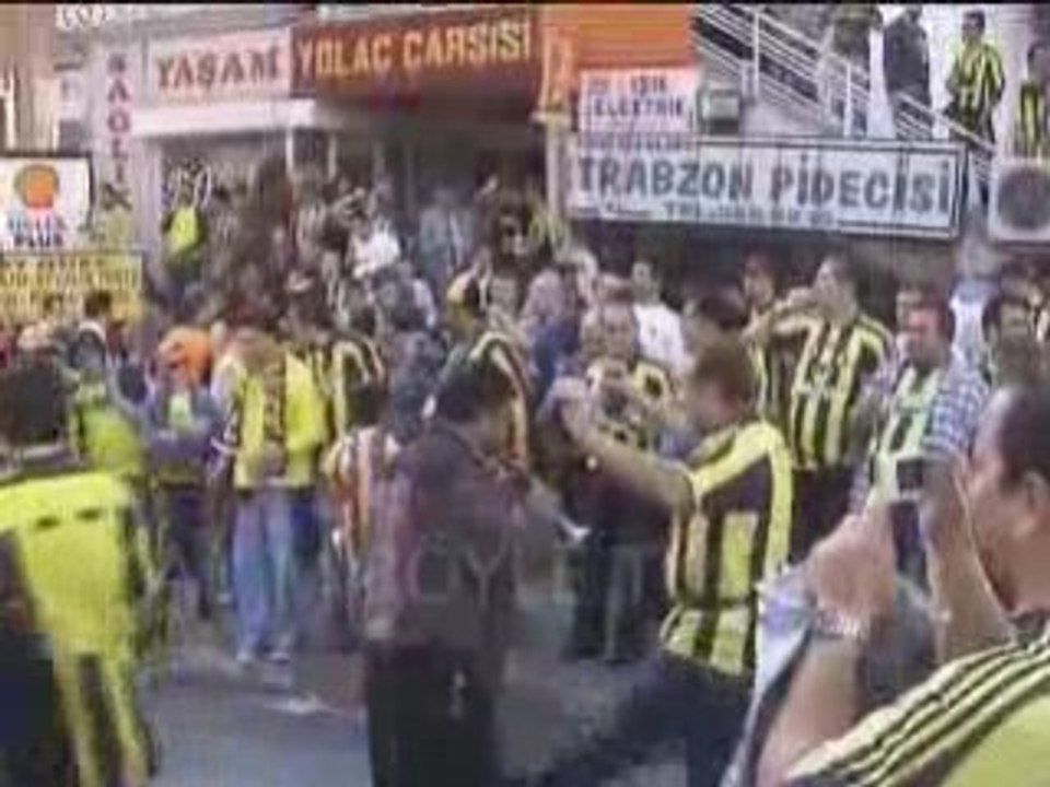 Takım Bu Şekilde Sevilir Desteklenir Tutulur