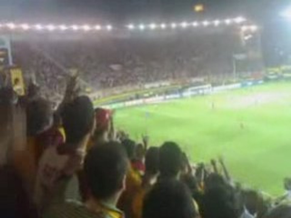 ultrAslan - ÖLÜM VARMIŞ KORKU VARMIŞ