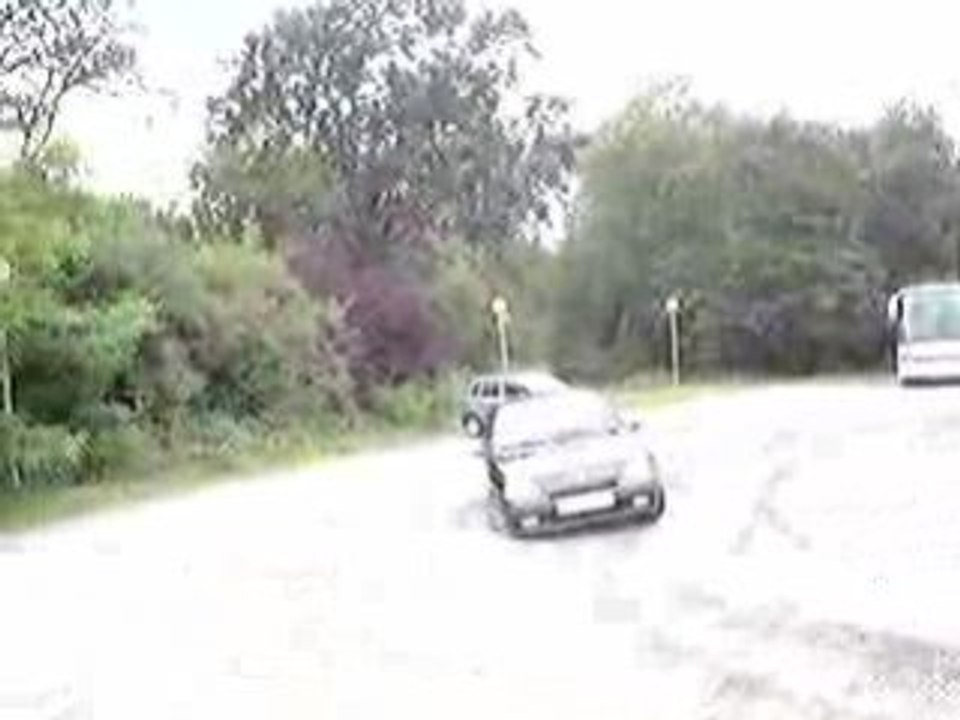 clio de cyril frein a main