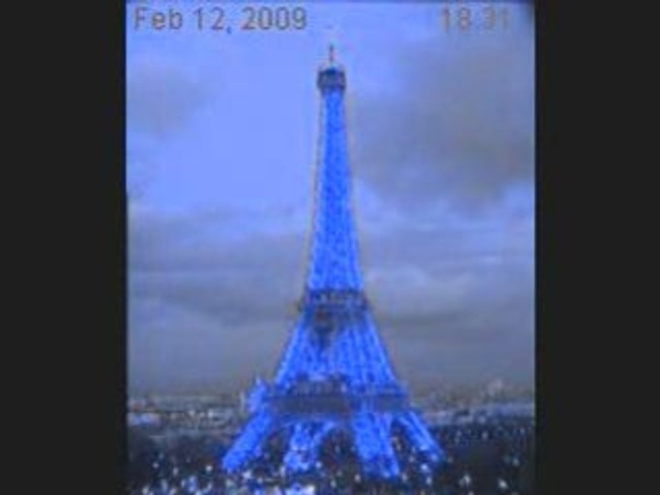 LA TOUR EIFFEL