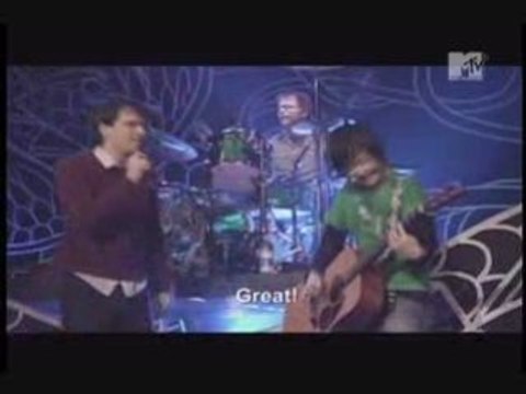 Weezer in japan lucky fan undone the sweater song live