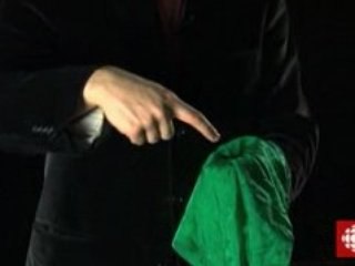 Magie - Le couteau au travers du foulard
