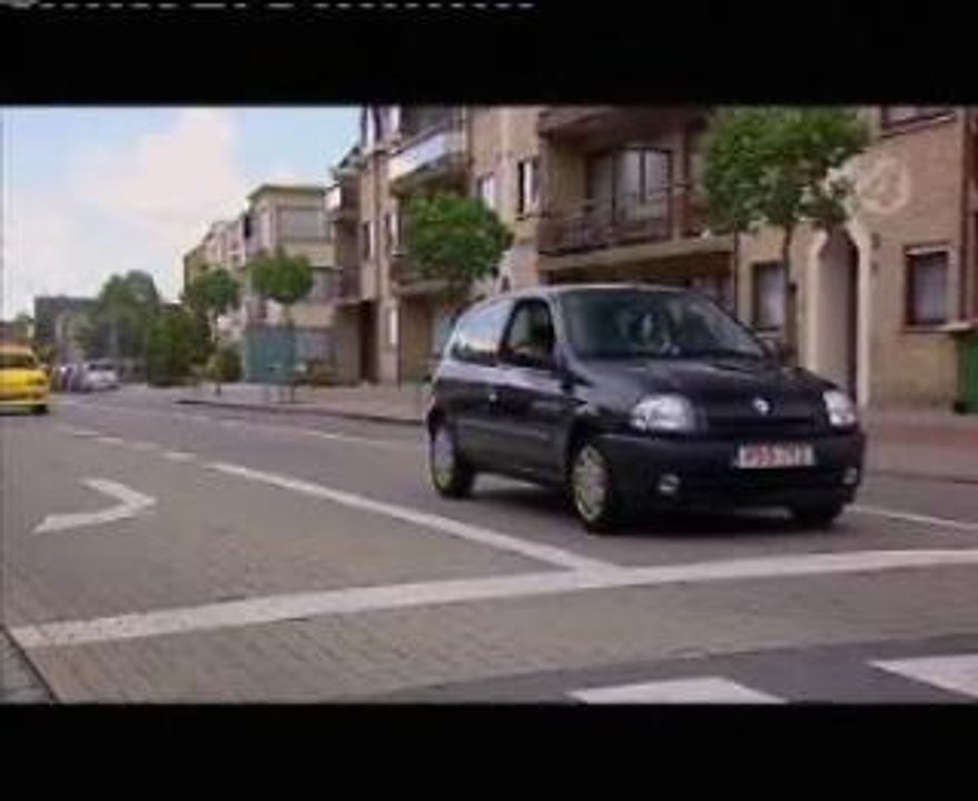 Gros beauf au volant