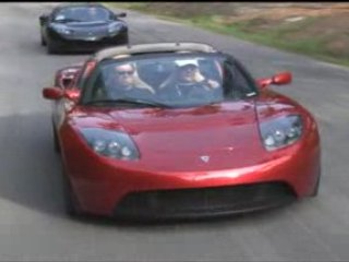 ⁣TESLA B-Driving
