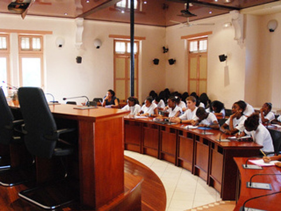 Des élèves du collège TELL EBOUE rencontrent le Maire