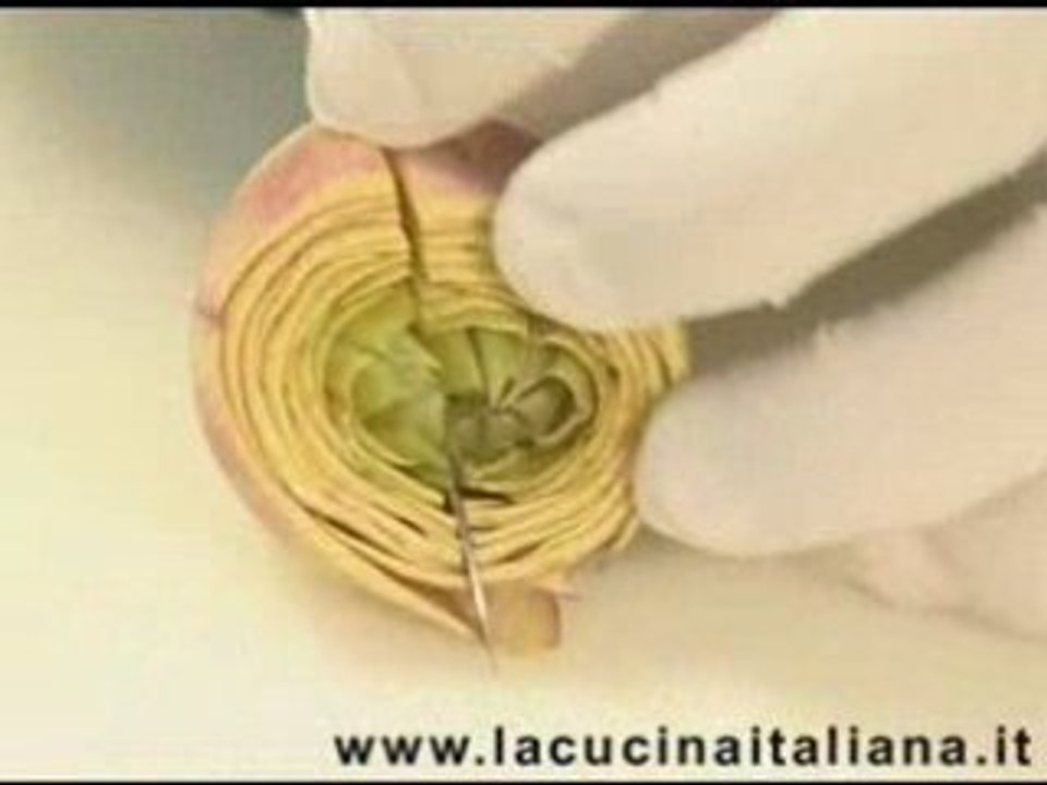 Pulire i carciofi