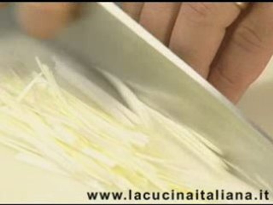 Tagliare a la julienne