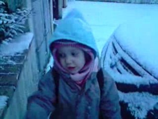 May chante "vive le vent"