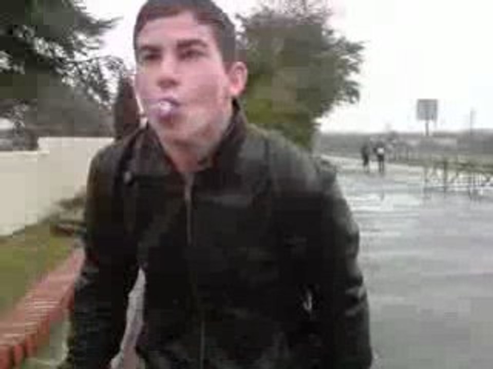 delire aprés cours style XXX tecktonik musique rohff