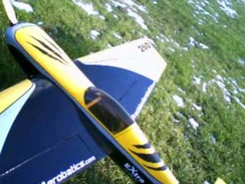 Extra 260 # 002