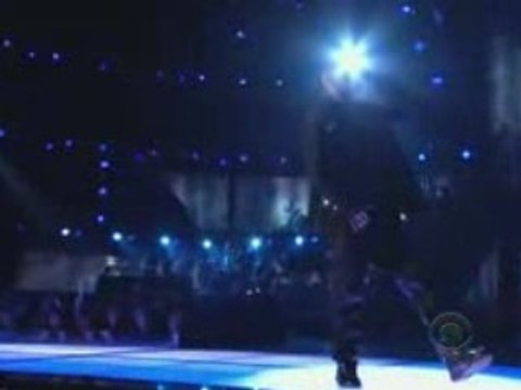 Justin Timberlake & T.I. - Dead and Gone LIVE Grammy's 2009
