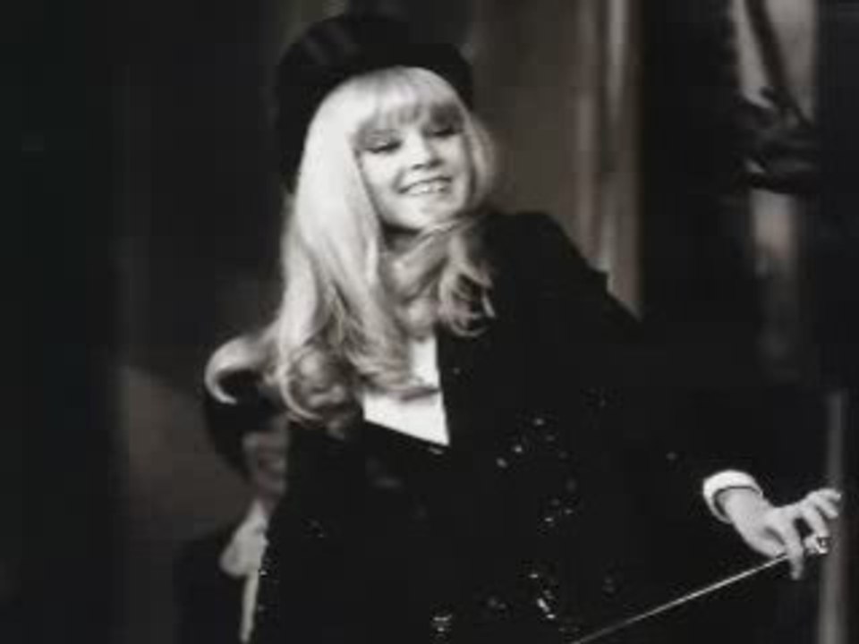 Sylvie Vartan - Scène 2004 ''Noir c'est noir'' Partie 11