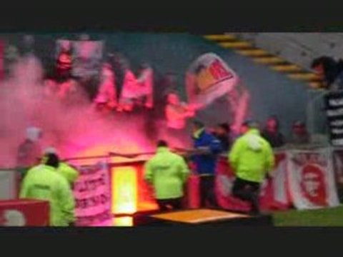 Lens - Nimes , Public Nîmois