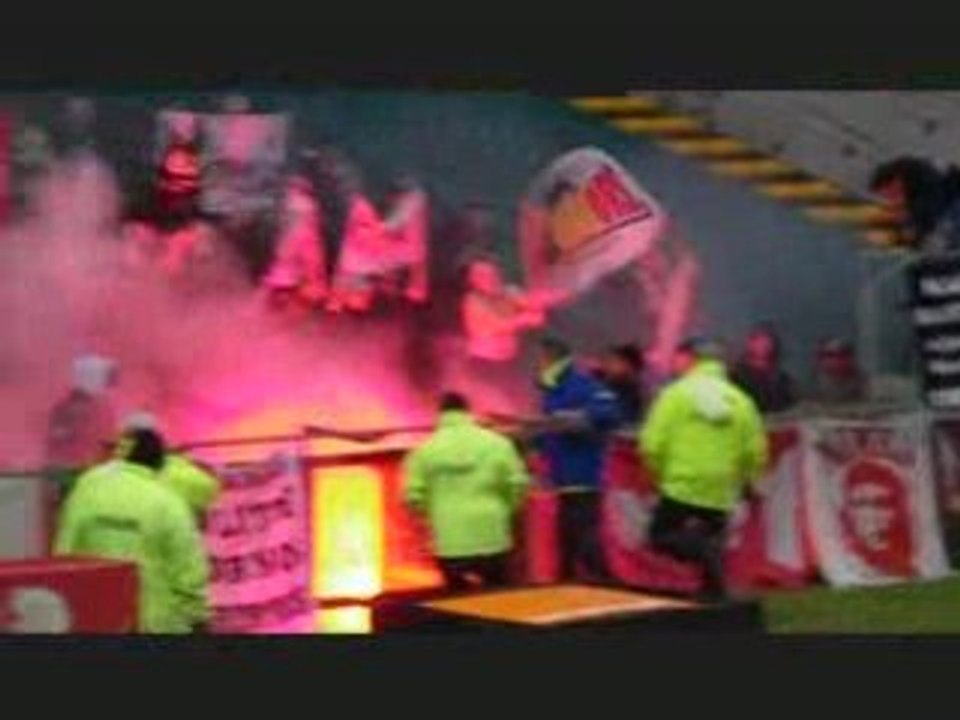 Lens - Nimes , Public Nîmois