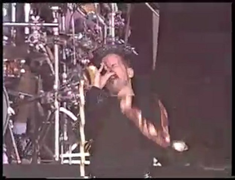 Korn - Trash (Pinkpop 2000)