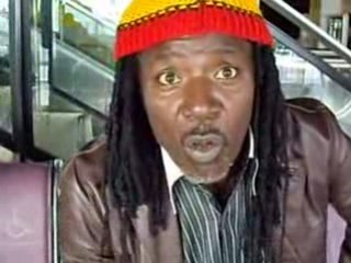 Alpha Blondy défend RFI