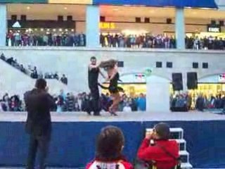 14.02.2009 - Melisa Gosteri izliyor.