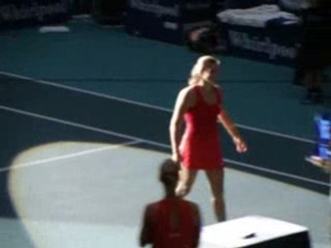 Open Gaz de France 2009 - Remise du trophée à Amélie Mauresm