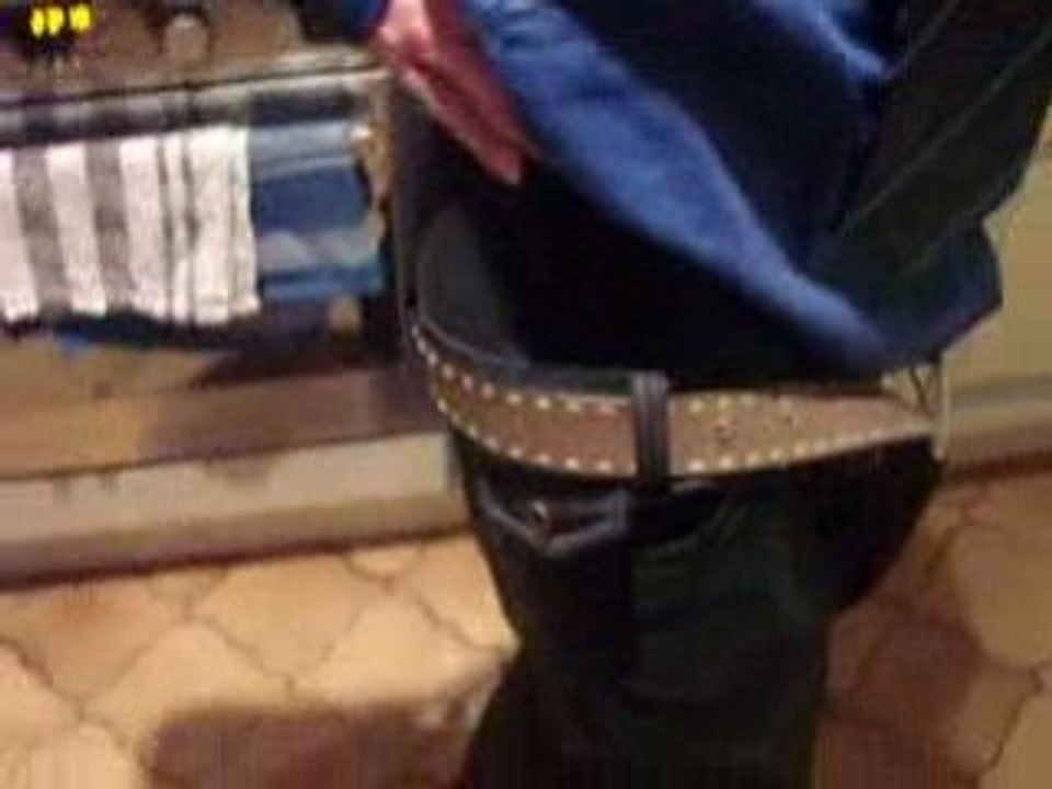 Vidéo Greg montre son cul