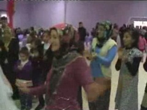 ALAPLI-Bülent ve Nura´nin Dügünü-Bölüm 3