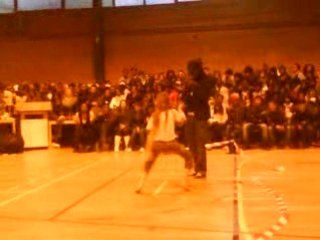 Coupé décalé par une petite blanche