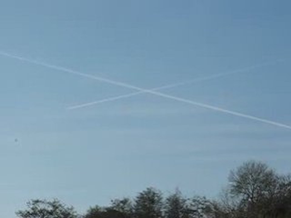 Bouguenais : croisée d'avions