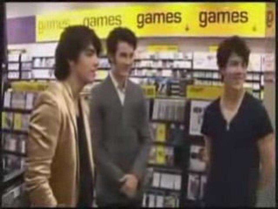 JONAS BROTHERS FUNNY MOMENTS 2008