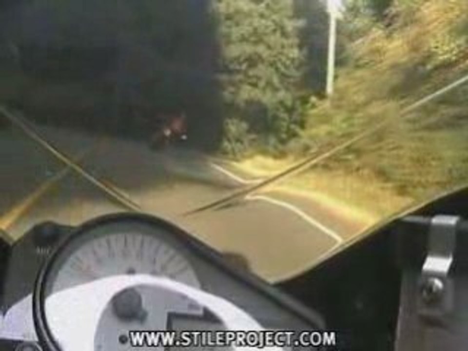 Crash moto: un motard percute un animal