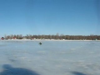 Krotoku fait de la motoneige