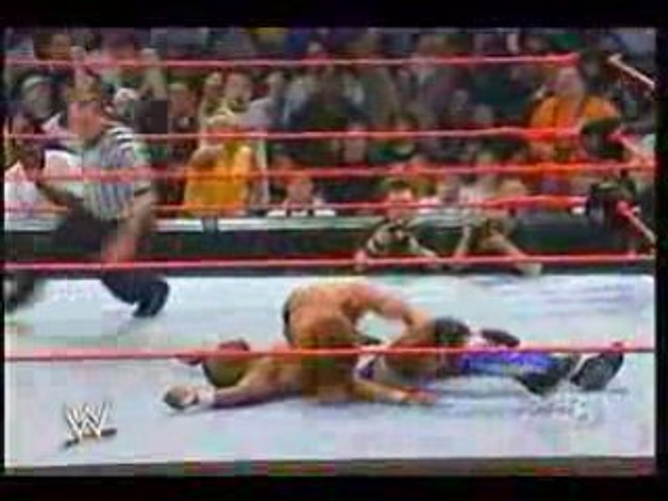 HBK met un Sweet Chin Music a Shelton Benjamin
