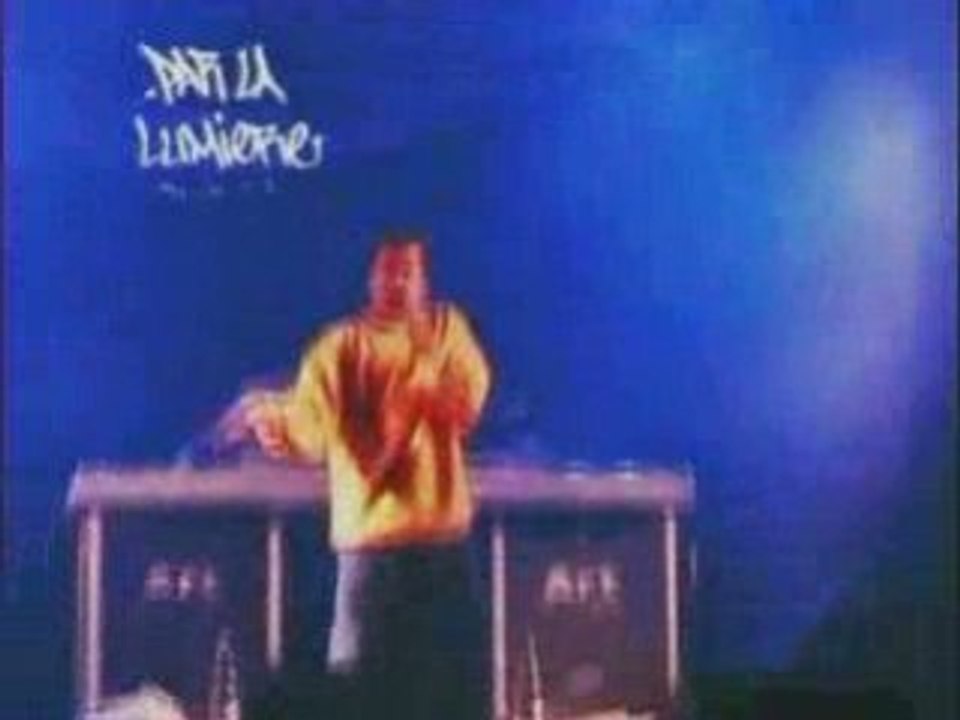 Assassin-Serieux dans nos affaires