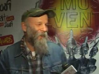 Walking man Seasick Steve gets ready for the Brits 2009