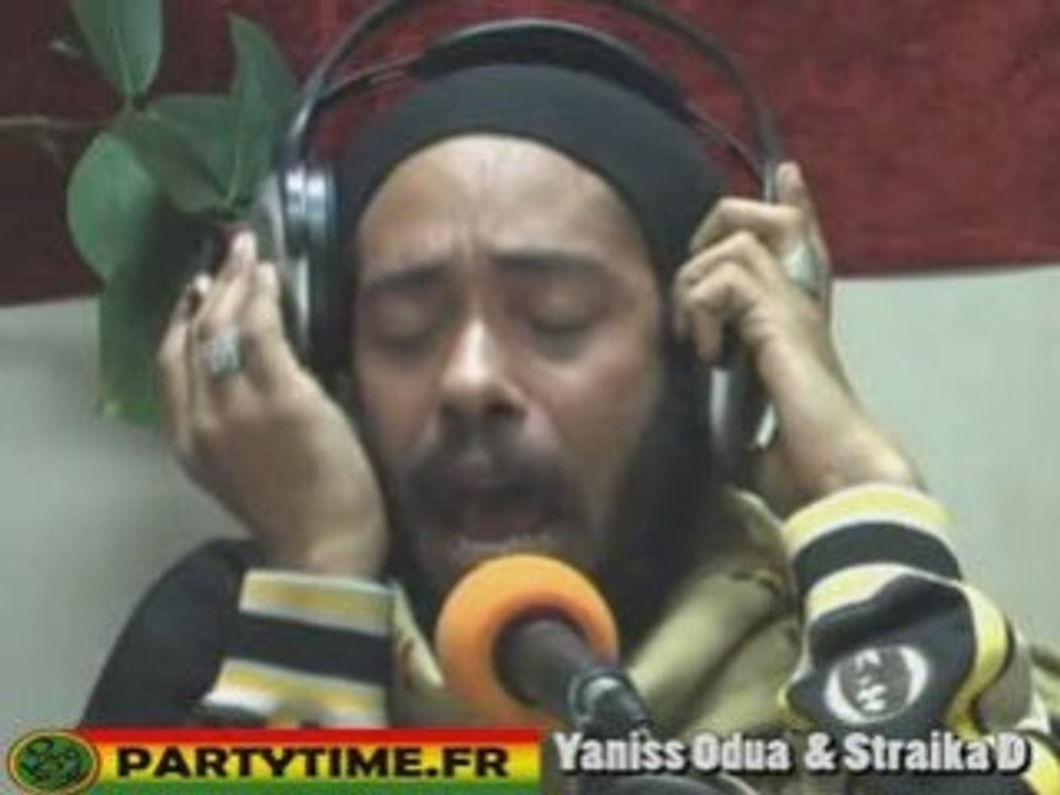 Freestyle Yaniss Odua et Straika D