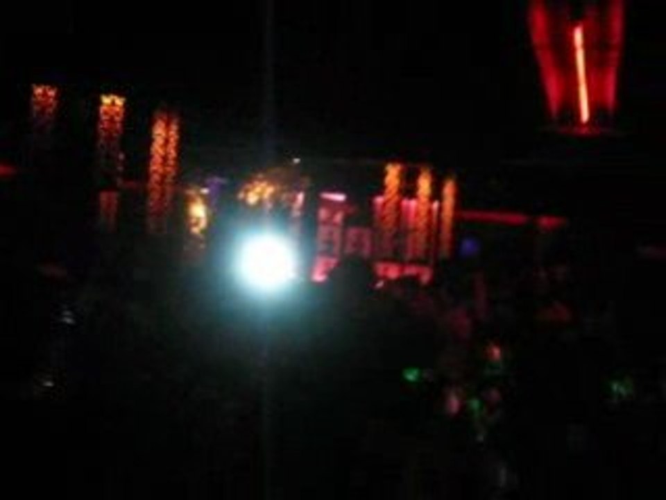 [14.02.09] Bain de foule pour Quentin M. au Mad (Suisse)